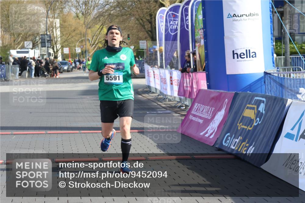 12.04.2026 - 45. Internationalen Wilhelmsburger Insellauf Strokosch-Dieckow http://msf.ph/oto/9452094 12.04.2026 10:21:26 Ziel 5591 meine-sportfotos.de