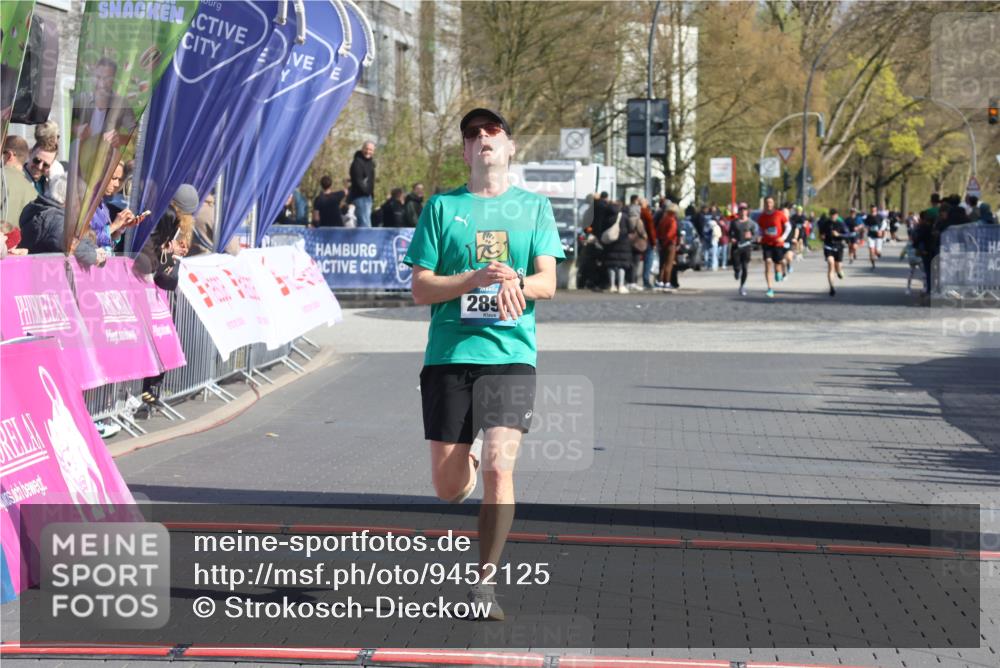 12.04.2026 - 45. Internationalen Wilhelmsburger Insellauf Strokosch-Dieckow http://msf.ph/oto/9452125 12.04.2026 10:33:37 Ziel 2892 meine-sportfotos.de