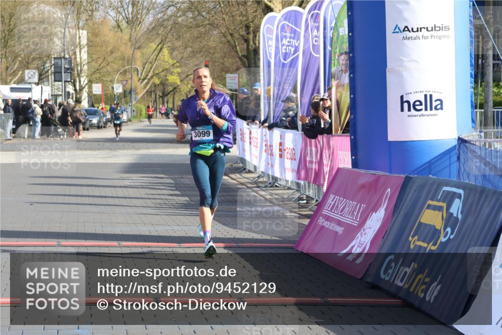 12.04.2026 - 45. Internationalen Wilhelmsburger Insellauf Strokosch-Dieckow http://msf.ph/oto/9452129 12.04.2026 10:21:43 Ziel 2127, 3099 meine-sportfotos.de