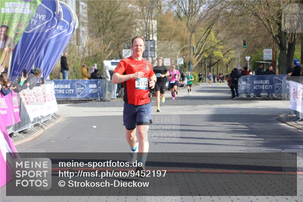 12.04.2026 - 45. Internationalen Wilhelmsburger Insellauf Strokosch-Dieckow http://msf.ph/oto/9452197 12.04.2026 10:22:12 Ziel 3137 meine-sportfotos.de