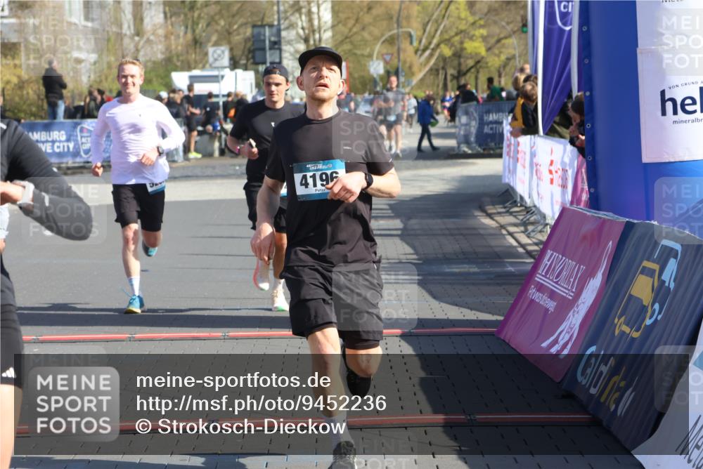12.04.2026 - 45. Internationalen Wilhelmsburger Insellauf Strokosch-Dieckow http://msf.ph/oto/9452236 12.04.2026 10:34:17 Ziel 2504, 4196, 5238, 5239, 5294 meine-sportfotos.de