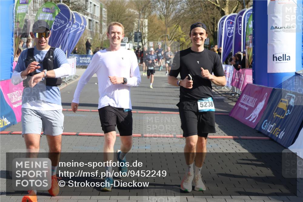 12.04.2026 - 45. Internationalen Wilhelmsburger Insellauf Strokosch-Dieckow http://msf.ph/oto/9452249 12.04.2026 10:34:21 Ziel 4196, 5238, 5239, 5294, 3841 meine-sportfotos.de