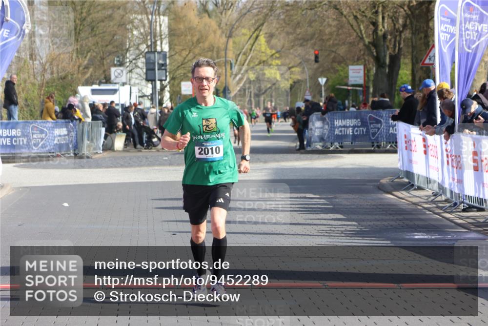 12.04.2026 - 45. Internationalen Wilhelmsburger Insellauf Strokosch-Dieckow http://msf.ph/oto/9452289 12.04.2026 10:22:27 Ziel 3771, 2010 meine-sportfotos.de
