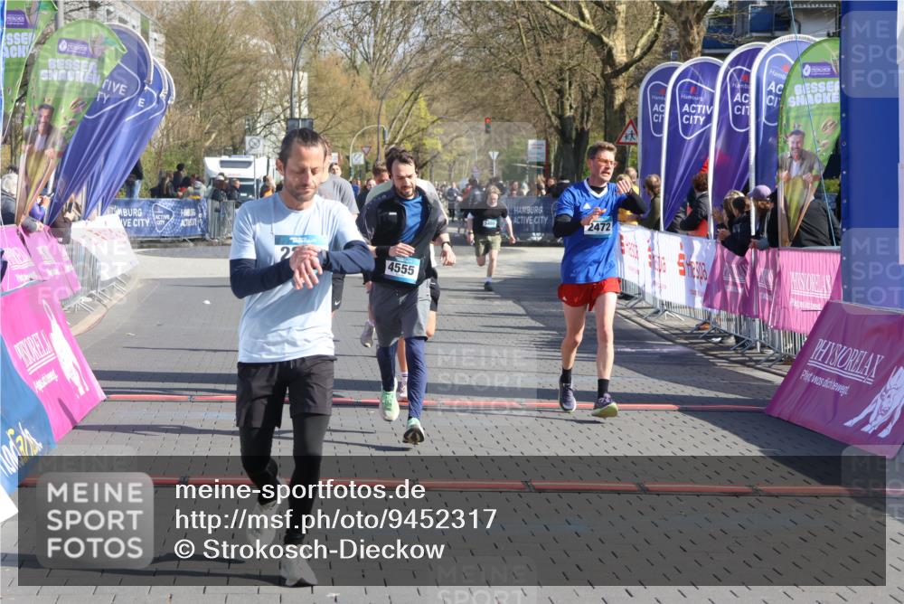 12.04.2026 - 45. Internationalen Wilhelmsburger Insellauf Strokosch-Dieckow http://msf.ph/oto/9452317 12.04.2026 10:34:48 Ziel 2270, 4555, 2472, 2559, 3636, 3929 meine-sportfotos.de