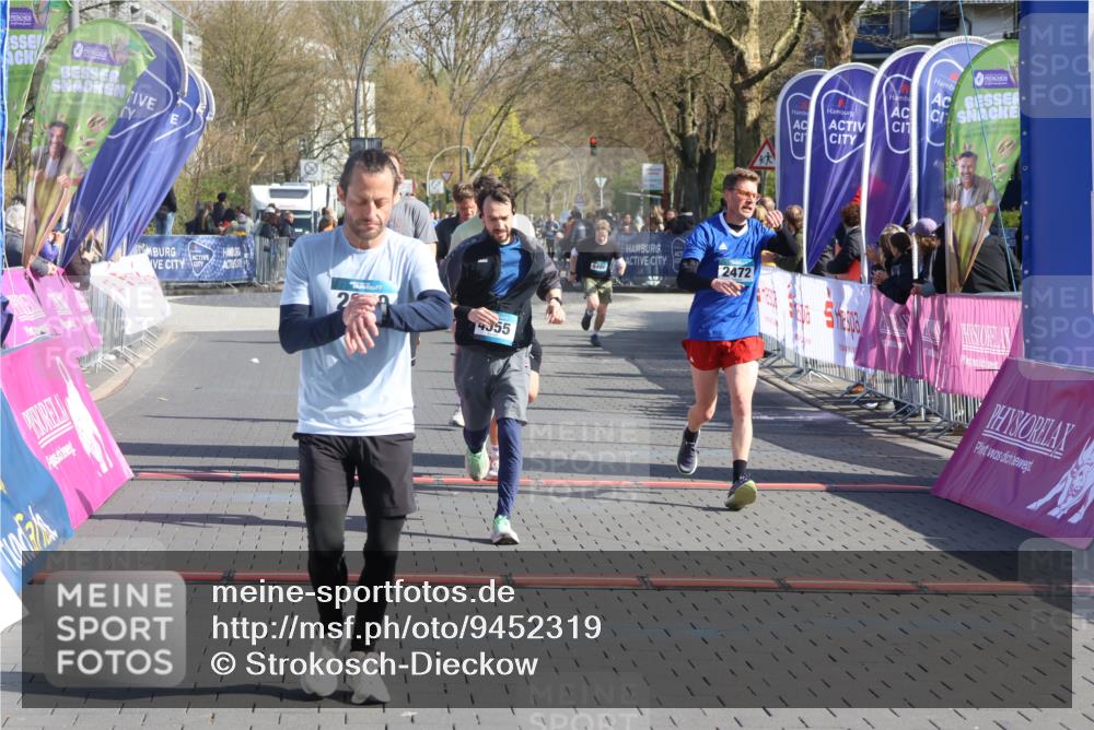12.04.2026 - 45. Internationalen Wilhelmsburger Insellauf Strokosch-Dieckow http://msf.ph/oto/9452319 12.04.2026 10:34:48 Ziel 2270, 4555, 2472, 2559, 3636, 3929 meine-sportfotos.de