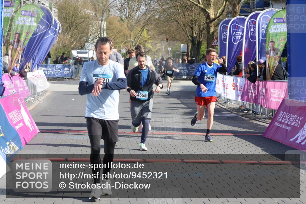 12.04.2026 - 45. Internationalen Wilhelmsburger Insellauf Strokosch-Dieckow http://msf.ph/oto/9452321 12.04.2026 10:34:48 Ziel 2270, 4555, 2472, 2559, 3636, 3929 meine-sportfotos.de