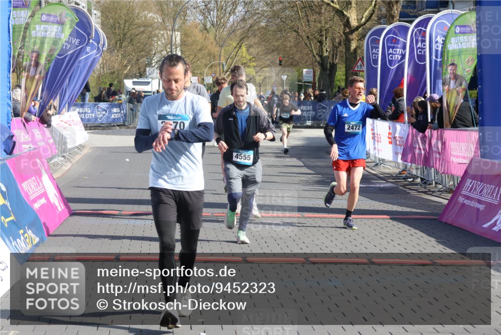 12.04.2026 - 45. Internationalen Wilhelmsburger Insellauf Strokosch-Dieckow http://msf.ph/oto/9452323 12.04.2026 10:34:48 Ziel 2270, 4555, 2472, 2559, 3636, 3929 meine-sportfotos.de