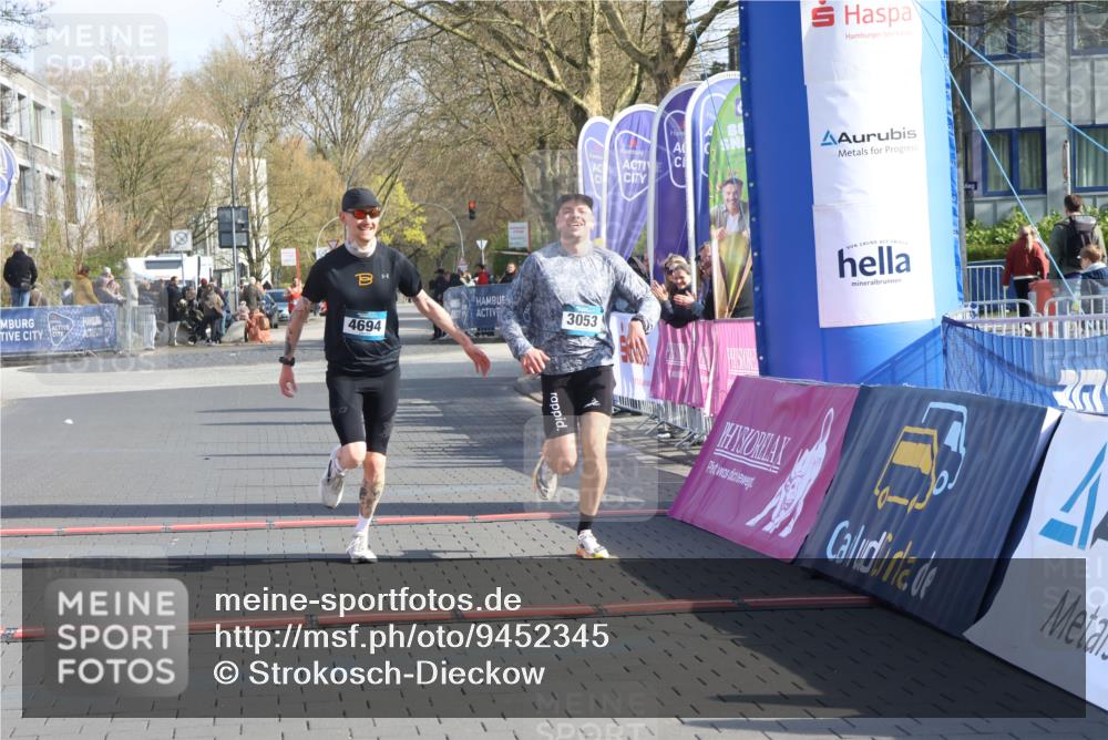 12.04.2026 - 45. Internationalen Wilhelmsburger Insellauf Strokosch-Dieckow http://msf.ph/oto/9452345 12.04.2026 10:22:42 Ziel 3053, 4694 meine-sportfotos.de