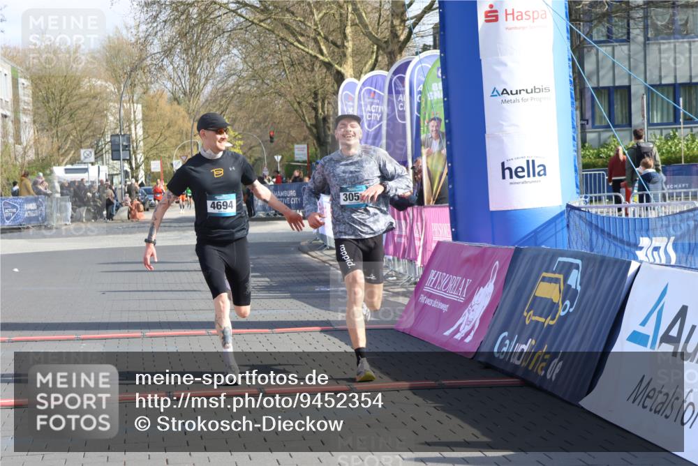 12.04.2026 - 45. Internationalen Wilhelmsburger Insellauf Strokosch-Dieckow http://msf.ph/oto/9452354 12.04.2026 10:22:42 Ziel 3053, 4694 meine-sportfotos.de