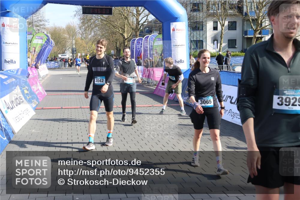 12.04.2026 - 45. Internationalen Wilhelmsburger Insellauf Strokosch-Dieckow http://msf.ph/oto/9452355 12.04.2026 10:35:00 Ziel 2123, 3485 meine-sportfotos.de