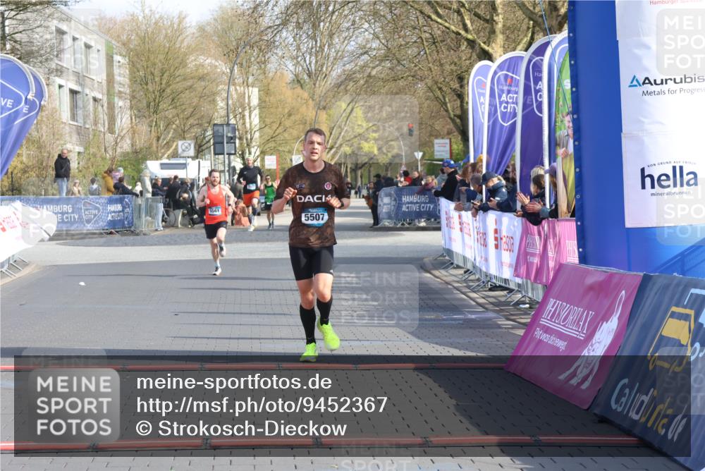 12.04.2026 - 45. Internationalen Wilhelmsburger Insellauf Strokosch-Dieckow http://msf.ph/oto/9452367 12.04.2026 10:22:50 Ziel 5507 meine-sportfotos.de
