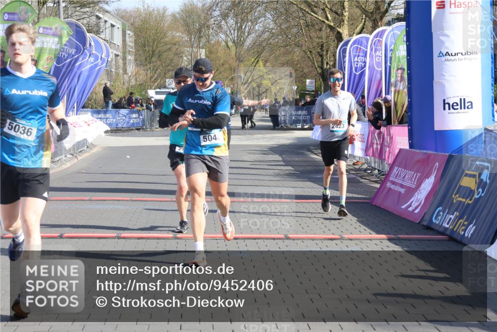12.04.2026 - 45. Internationalen Wilhelmsburger Insellauf Strokosch-Dieckow http://msf.ph/oto/9452406 12.04.2026 10:35:25 Ziel 5036, 5048, 2423, 2814, 4000, 5551 meine-sportfotos.de
