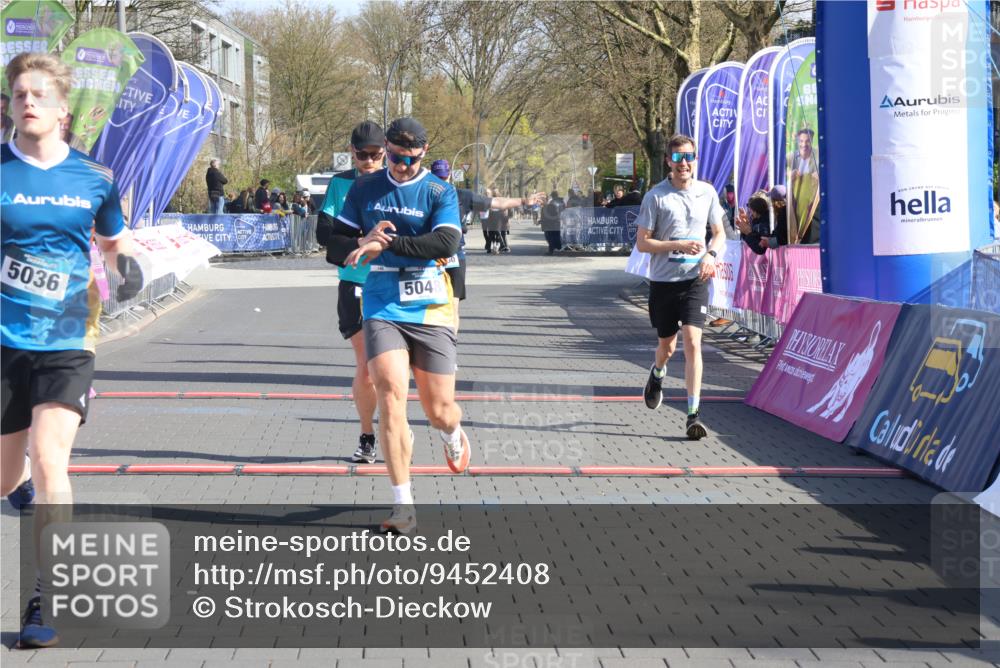 12.04.2026 - 45. Internationalen Wilhelmsburger Insellauf Strokosch-Dieckow http://msf.ph/oto/9452408 12.04.2026 10:35:25 Ziel 5036, 5048, 2423, 2814, 4000, 5551 meine-sportfotos.de