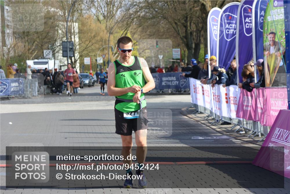 12.04.2026 - 45. Internationalen Wilhelmsburger Insellauf Strokosch-Dieckow http://msf.ph/oto/9452424 12.04.2026 10:23:05 Ziel 5271 meine-sportfotos.de