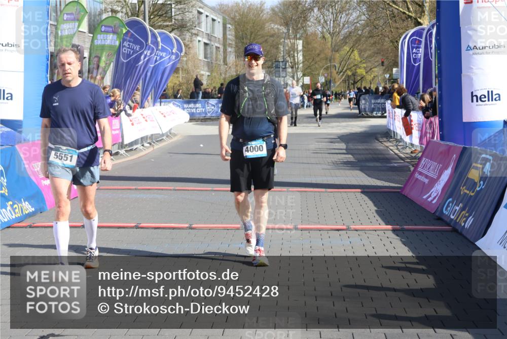 12.04.2026 - 45. Internationalen Wilhelmsburger Insellauf Strokosch-Dieckow http://msf.ph/oto/9452428 12.04.2026 10:35:32 Ziel 4000, 5551, 4109, 2497 meine-sportfotos.de