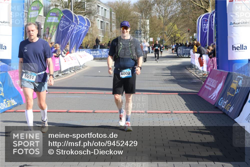 12.04.2026 - 45. Internationalen Wilhelmsburger Insellauf Strokosch-Dieckow http://msf.ph/oto/9452429 12.04.2026 10:35:32 Ziel 4000, 5551, 4109, 2497 meine-sportfotos.de