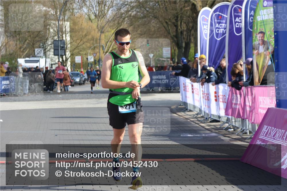 12.04.2026 - 45. Internationalen Wilhelmsburger Insellauf Strokosch-Dieckow http://msf.ph/oto/9452430 12.04.2026 10:23:05 Ziel 5271 meine-sportfotos.de