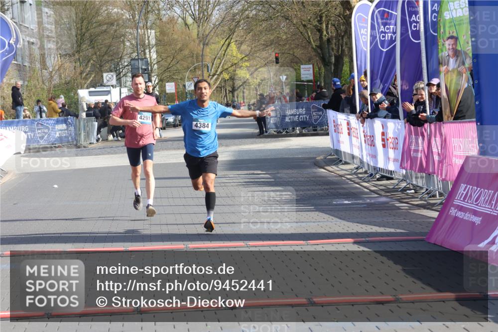 12.04.2026 - 45. Internationalen Wilhelmsburger Insellauf Strokosch-Dieckow http://msf.ph/oto/9452441 12.04.2026 10:23:15 Ziel 4384, 4291 meine-sportfotos.de