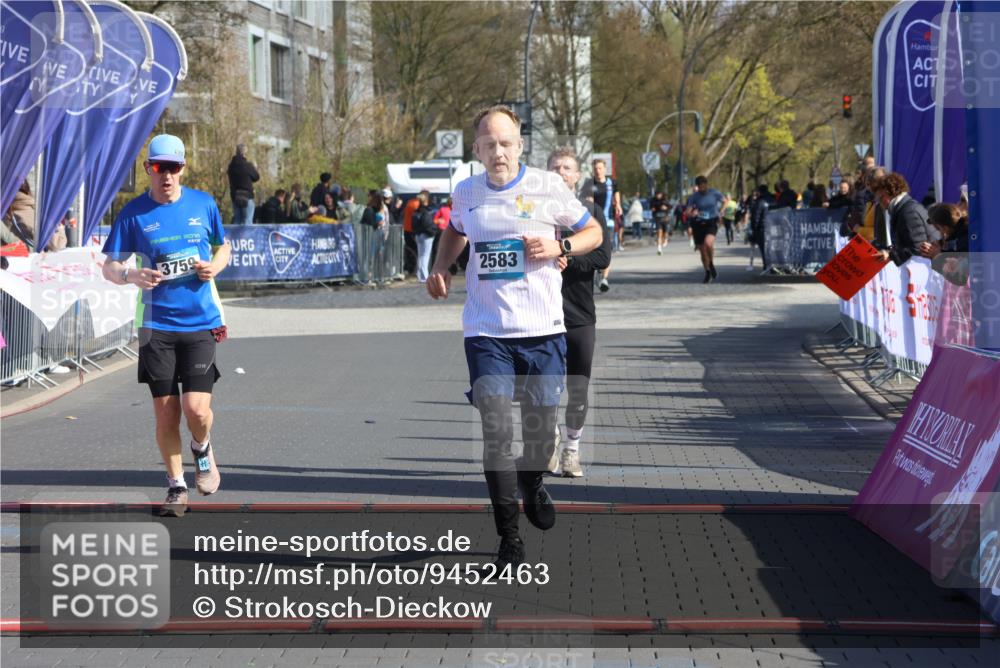 12.04.2026 - 45. Internationalen Wilhelmsburger Insellauf Strokosch-Dieckow http://msf.ph/oto/9452463 12.04.2026 10:35:40 Ziel 2497, 2583, 3759, 4127 meine-sportfotos.de
