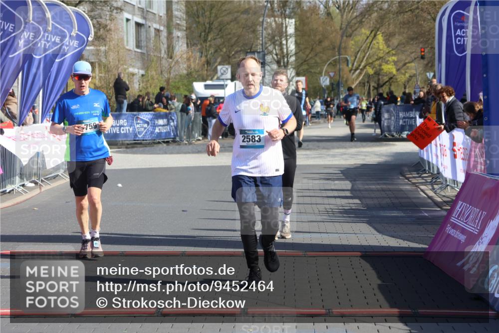 12.04.2026 - 45. Internationalen Wilhelmsburger Insellauf Strokosch-Dieckow http://msf.ph/oto/9452464 12.04.2026 10:35:40 Ziel 2497, 2583, 3759, 4127 meine-sportfotos.de
