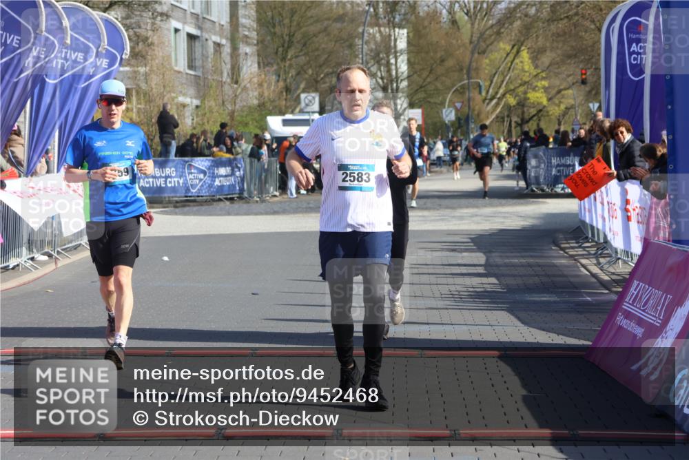 12.04.2026 - 45. Internationalen Wilhelmsburger Insellauf Strokosch-Dieckow http://msf.ph/oto/9452468 12.04.2026 10:35:40 Ziel 2497, 2583, 3759, 4127 meine-sportfotos.de