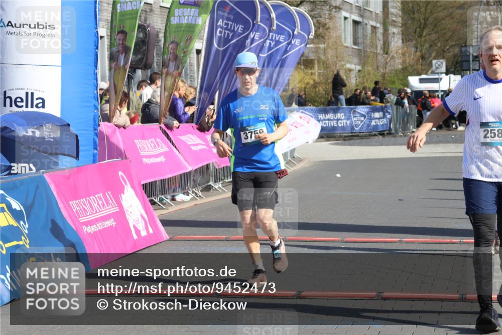 12.04.2026 - 45. Internationalen Wilhelmsburger Insellauf Strokosch-Dieckow http://msf.ph/oto/9452473 12.04.2026 10:35:41 Ziel 2583, 3759, 4127 meine-sportfotos.de