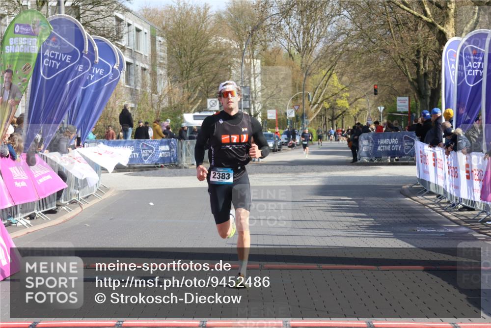 12.04.2026 - 45. Internationalen Wilhelmsburger Insellauf Strokosch-Dieckow http://msf.ph/oto/9452486 12.04.2026 10:23:23 Ziel 2383 meine-sportfotos.de