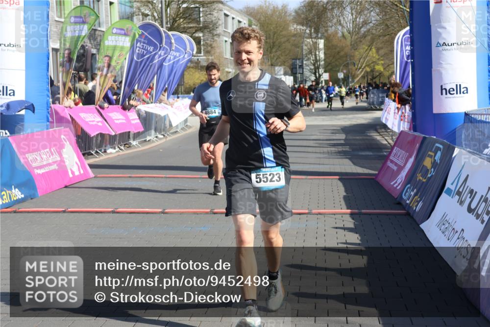 12.04.2026 - 45. Internationalen Wilhelmsburger Insellauf Strokosch-Dieckow http://msf.ph/oto/9452498 12.04.2026 10:35:51 Ziel 5523, 4884 meine-sportfotos.de