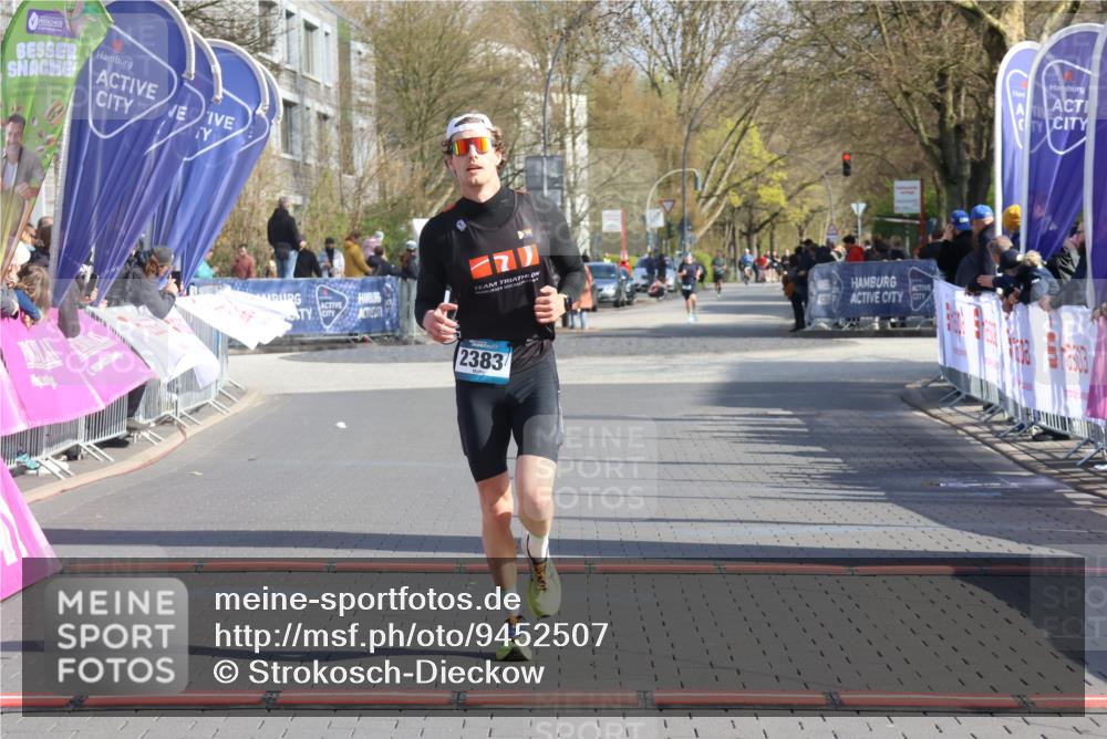 12.04.2026 - 45. Internationalen Wilhelmsburger Insellauf Strokosch-Dieckow http://msf.ph/oto/9452507 12.04.2026 10:23:23 Ziel 2383 meine-sportfotos.de