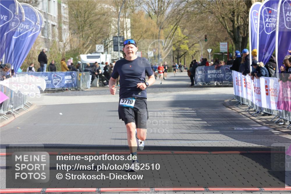12.04.2026 - 45. Internationalen Wilhelmsburger Insellauf Strokosch-Dieckow http://msf.ph/oto/9452510 12.04.2026 10:23:41 Ziel 3776 meine-sportfotos.de