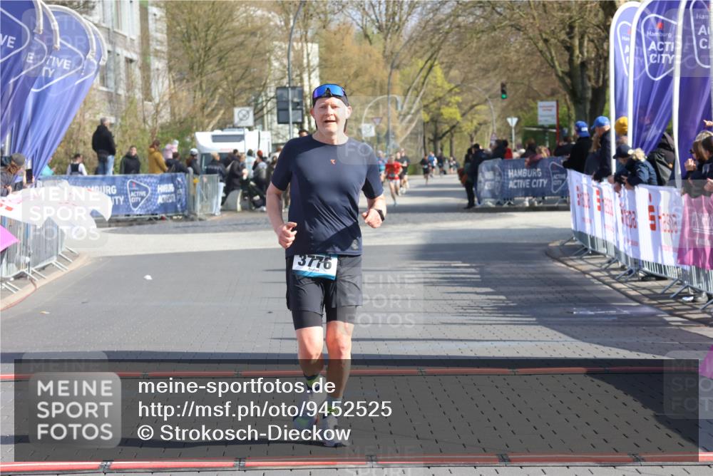12.04.2026 - 45. Internationalen Wilhelmsburger Insellauf Strokosch-Dieckow http://msf.ph/oto/9452525 12.04.2026 10:23:41 Ziel 3776 meine-sportfotos.de