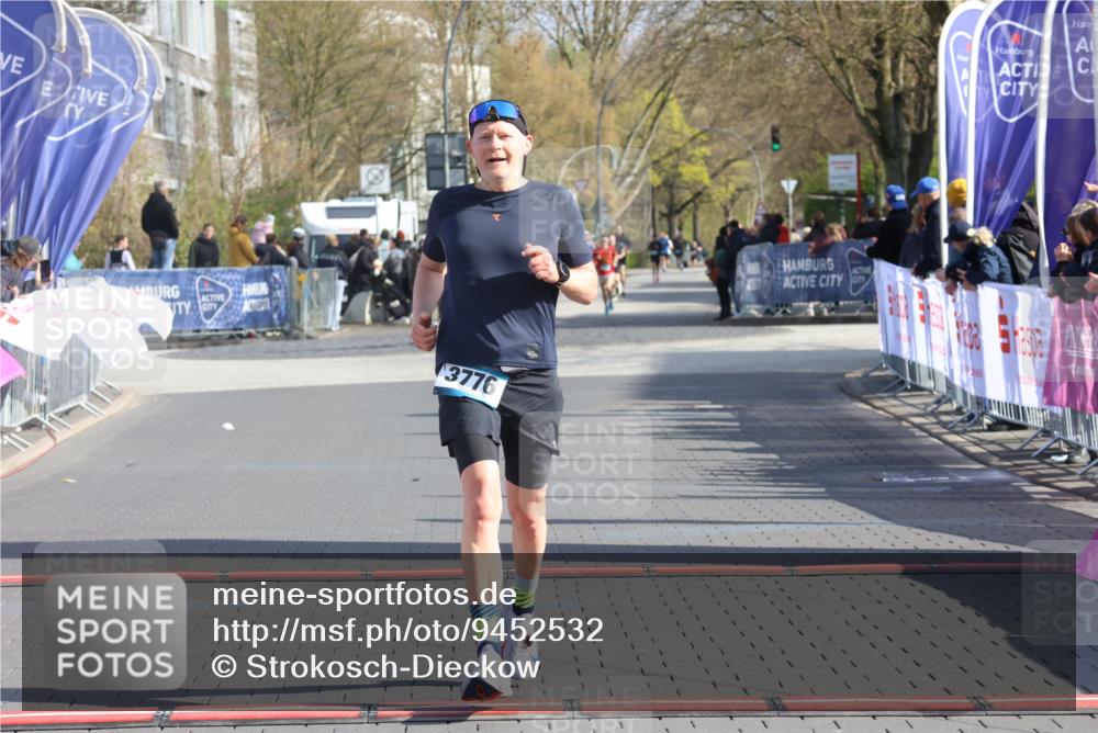 12.04.2026 - 45. Internationalen Wilhelmsburger Insellauf Strokosch-Dieckow http://msf.ph/oto/9452532 12.04.2026 10:23:41 Ziel 3776 meine-sportfotos.de