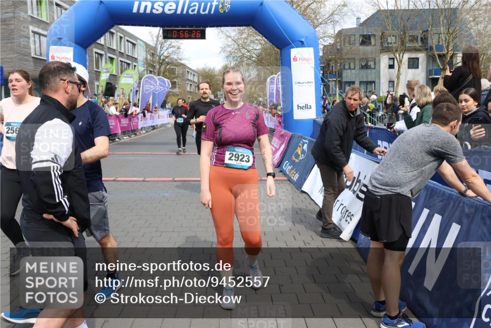 12.04.2026 - 45. Internationalen Wilhelmsburger Insellauf Strokosch-Dieckow http://msf.ph/oto/9452557 12.04.2026 13:09:26 Ziel 2077, 2923, 4652, 2260, 3261, 5324, 3406, 3359, 2981, 5712, 3791 meine-sportfotos.de