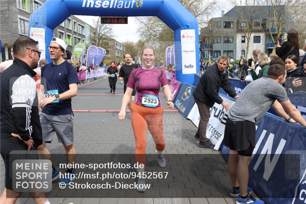 12.04.2026 - 45. Internationalen Wilhelmsburger Insellauf Strokosch-Dieckow http://msf.ph/oto/9452567 12.04.2026 13:09:26 Ziel 2077, 2923, 4652, 2260, 3261, 5324, 3406, 3359, 2981, 5712, 3791 meine-sportfotos.de