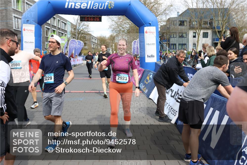 12.04.2026 - 45. Internationalen Wilhelmsburger Insellauf Strokosch-Dieckow http://msf.ph/oto/9452578 12.04.2026 13:09:26 Ziel 2077, 2923, 4652, 2260, 3261, 5324, 3406, 3359, 2981, 5712, 3791 meine-sportfotos.de