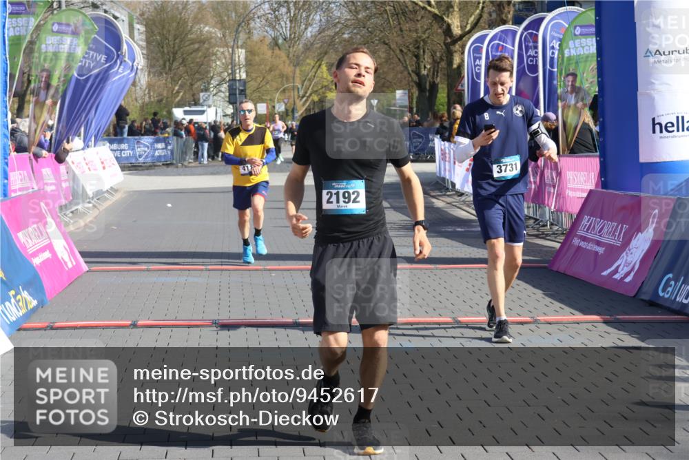 12.04.2026 - 45. Internationalen Wilhelmsburger Insellauf Strokosch-Dieckow http://msf.ph/oto/9452617 12.04.2026 10:36:26 Ziel 3221, 2192, 3731, 4118 meine-sportfotos.de