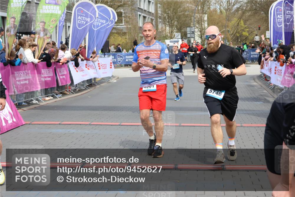 12.04.2026 - 45. Internationalen Wilhelmsburger Insellauf Strokosch-Dieckow http://msf.ph/oto/9452627 12.04.2026 13:09:18 Ziel 4039, 4901, 5746, 2560, 5229, 2077, 2923 meine-sportfotos.de