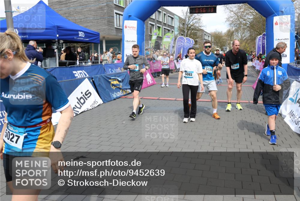 12.04.2026 - 45. Internationalen Wilhelmsburger Insellauf Strokosch-Dieckow http://msf.ph/oto/9452639 12.04.2026 13:09:13 Ziel 5027, 5093, 5020, 4265, 3035, 5305, 4757, 4039, 4901, 5746 meine-sportfotos.de