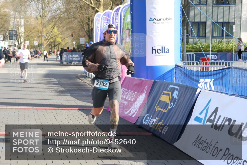 12.04.2026 - 45. Internationalen Wilhelmsburger Insellauf Strokosch-Dieckow http://msf.ph/oto/9452640 12.04.2026 10:24:18 Ziel 3476, 2702, 3351 meine-sportfotos.de