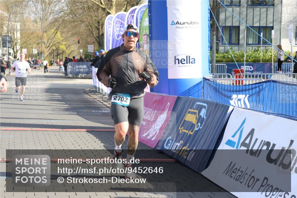 12.04.2026 - 45. Internationalen Wilhelmsburger Insellauf Strokosch-Dieckow http://msf.ph/oto/9452646 12.04.2026 10:24:18 Ziel 3476, 2702, 3351 meine-sportfotos.de