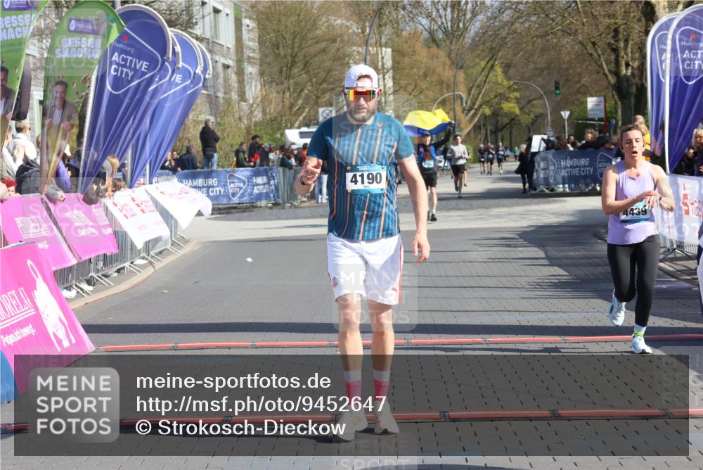 12.04.2026 - 45. Internationalen Wilhelmsburger Insellauf Strokosch-Dieckow http://msf.ph/oto/9452647 12.04.2026 10:36:35 Ziel 4190, 4439 meine-sportfotos.de