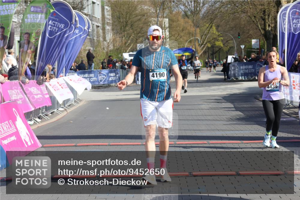 12.04.2026 - 45. Internationalen Wilhelmsburger Insellauf Strokosch-Dieckow http://msf.ph/oto/9452650 12.04.2026 10:36:35 Ziel 4190, 4439 meine-sportfotos.de