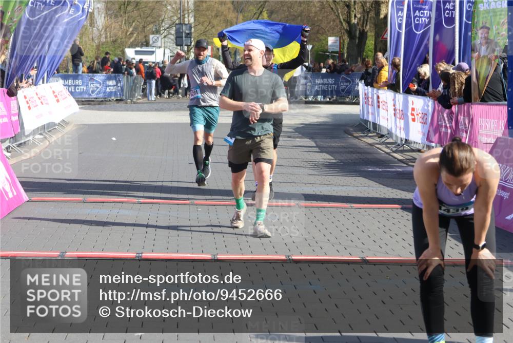 12.04.2026 - 45. Internationalen Wilhelmsburger Insellauf Strokosch-Dieckow http://msf.ph/oto/9452666 12.04.2026 10:36:42 Ziel 4172, 4030, 5291 meine-sportfotos.de