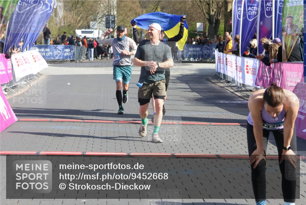 12.04.2026 - 45. Internationalen Wilhelmsburger Insellauf Strokosch-Dieckow http://msf.ph/oto/9452668 12.04.2026 10:36:42 Ziel 4172, 4030, 5291 meine-sportfotos.de