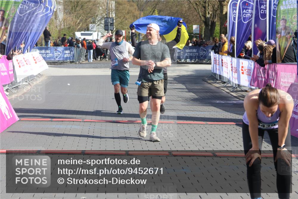 12.04.2026 - 45. Internationalen Wilhelmsburger Insellauf Strokosch-Dieckow http://msf.ph/oto/9452671 12.04.2026 10:36:42 Ziel 4172, 4030, 5291 meine-sportfotos.de