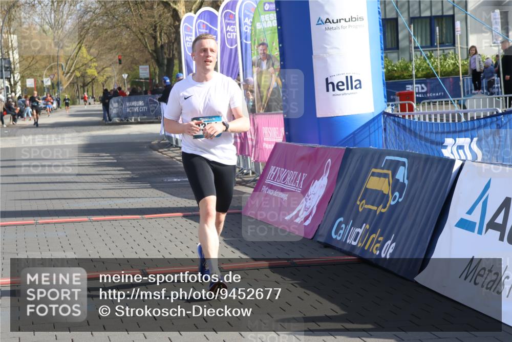 12.04.2026 - 45. Internationalen Wilhelmsburger Insellauf Strokosch-Dieckow http://msf.ph/oto/9452677 12.04.2026 10:24:23 Ziel 3351 meine-sportfotos.de