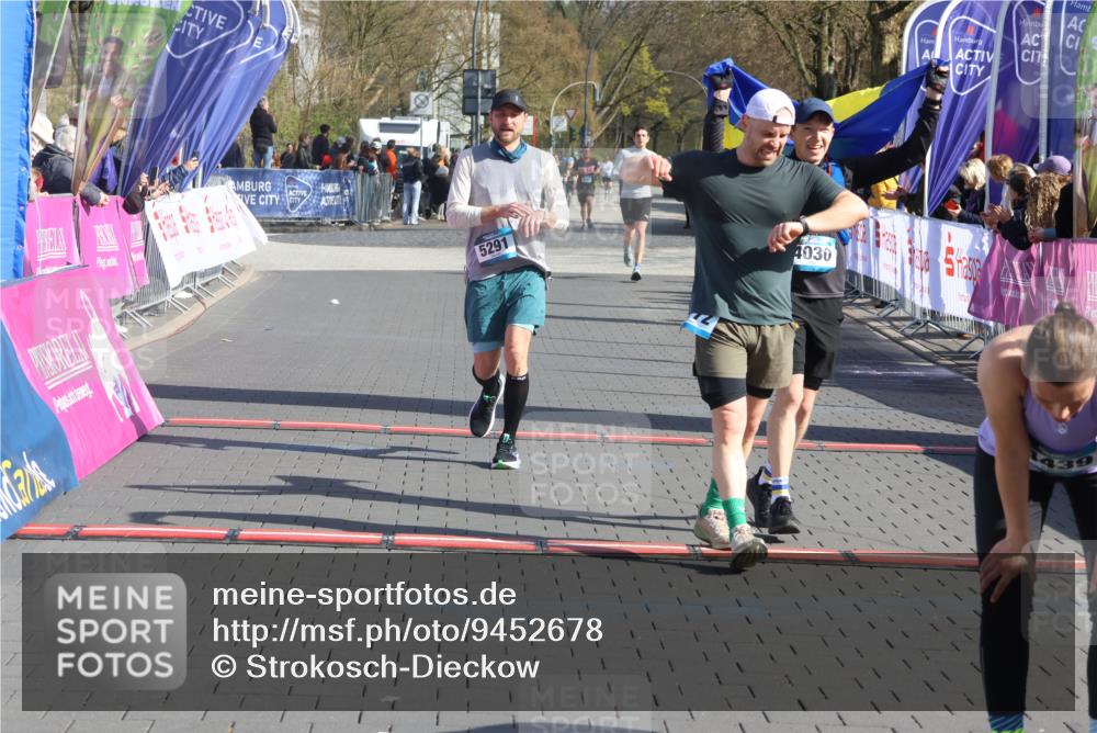 12.04.2026 - 45. Internationalen Wilhelmsburger Insellauf Strokosch-Dieckow http://msf.ph/oto/9452678 12.04.2026 10:36:43 Ziel 4172, 4030, 5291 meine-sportfotos.de