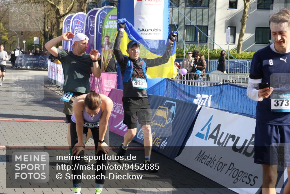 12.04.2026 - 45. Internationalen Wilhelmsburger Insellauf Strokosch-Dieckow http://msf.ph/oto/9452685 12.04.2026 10:36:45 Ziel 4172, 4030, 5291 meine-sportfotos.de