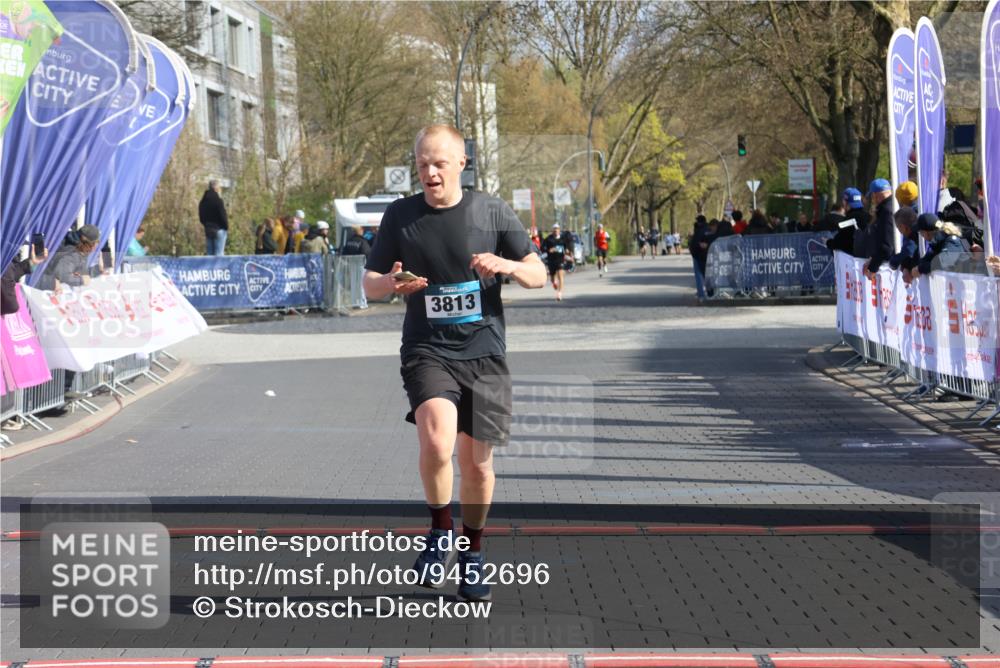 12.04.2026 - 45. Internationalen Wilhelmsburger Insellauf Strokosch-Dieckow http://msf.ph/oto/9452696 12.04.2026 10:24:35 Ziel 3813 meine-sportfotos.de