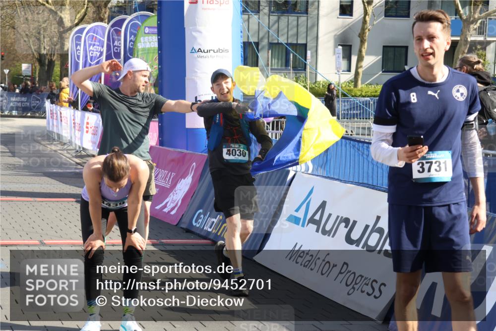 12.04.2026 - 45. Internationalen Wilhelmsburger Insellauf Strokosch-Dieckow http://msf.ph/oto/9452701 12.04.2026 10:36:45 Ziel 4172, 4030, 5291 meine-sportfotos.de